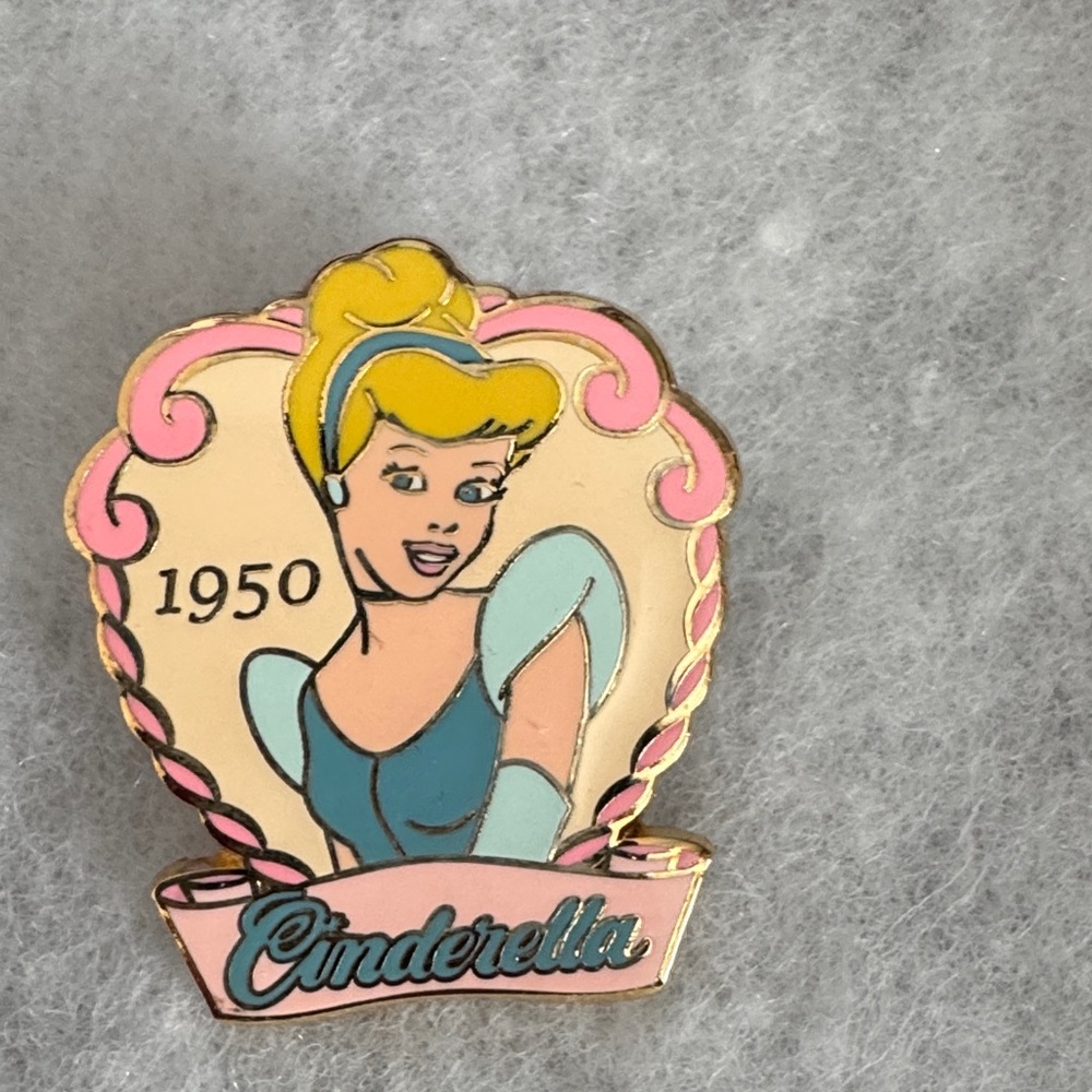 Cinderella Pin